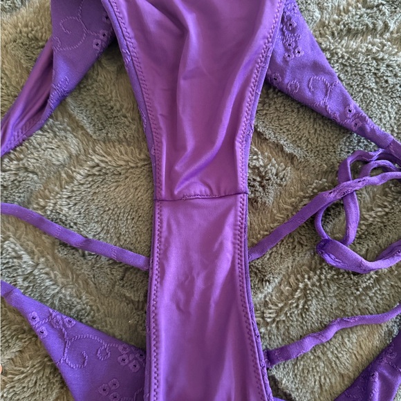 Blackbough purple eyelet bikini - Picture 10 of 10